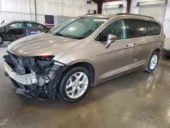 2C4RC1BG7HR809754 2017 CHRYSLER PACIFICA