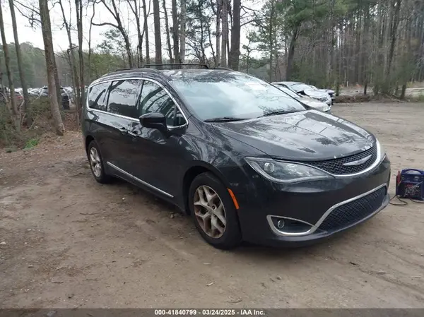 2C4RC1BG7HR810077 2017 CHRYSLER PACIFICA - Image 1
