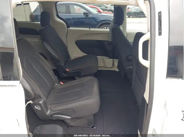 2C4RC1BG7HR811259 2017 CHRYSLER PACIFICA - Image 8
