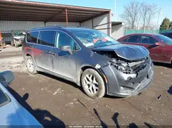 2C4RC1BG7HR820804 2017 CHRYSLER PACIFICA