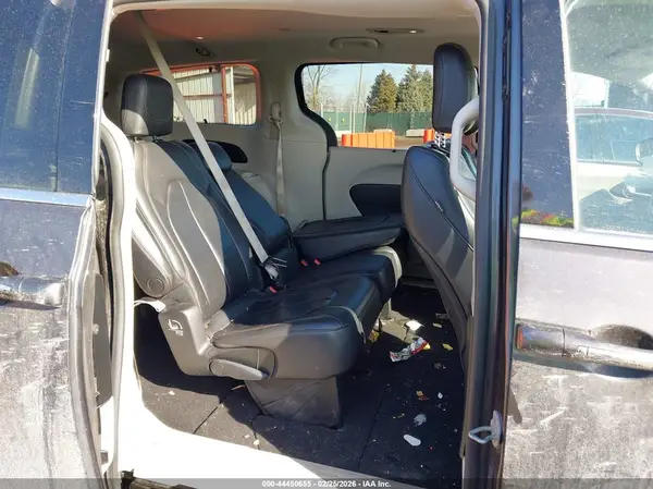 2C4RC1BG7HR820804 2017 CHRYSLER PACIFICA - Image 8