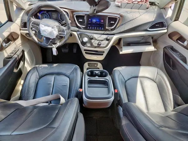 2C4RC1BG7HR823203 2017 CHRYSLER PACIFICA - Image 8