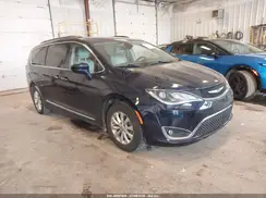2C4RC1BG7HR823573 2017 CHRYSLER PACIFICA