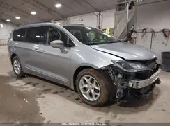 2C4RC1BG7HR831320 2017 CHRYSLER PACIFICA