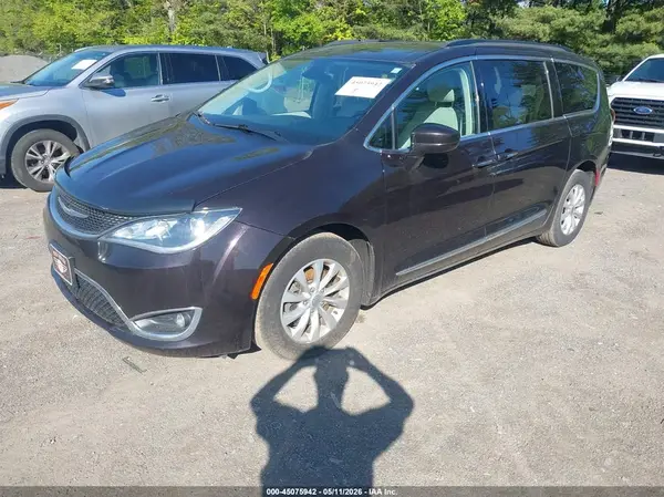 2C4RC1BG7HR832953 2017 CHRYSLER PACIFICA - Image 2