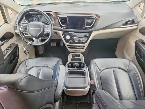 2C4RC1BG7HR837831 2017 CHRYSLER PACIFICA - Image 8