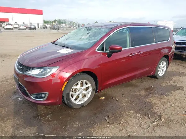 2C4RC1BG7HR841376 2017 CHRYSLER PACIFICA - Image 2