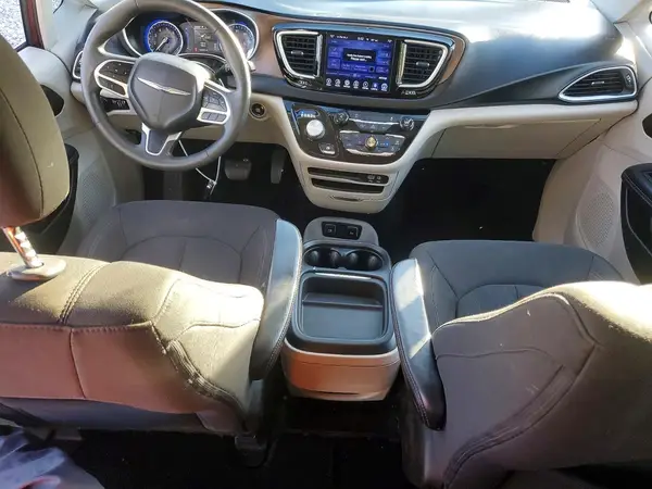 2C4RC1BG7HR844407 2017 CHRYSLER PACIFICA - Image 8