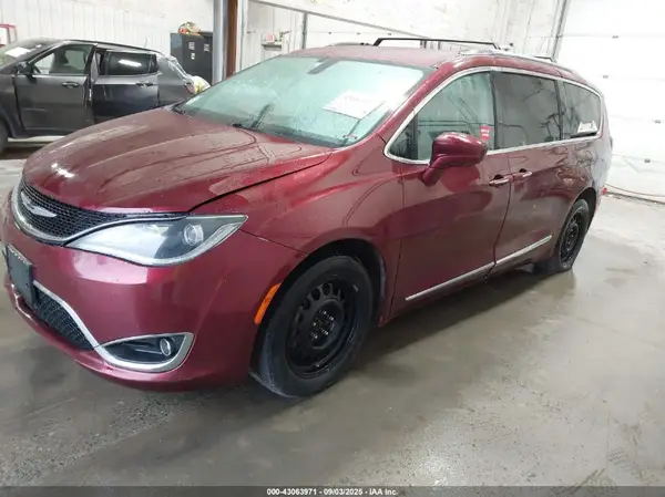 2C4RC1BG7JR101008 2018 CHRYSLER PACIFICA - Image 2