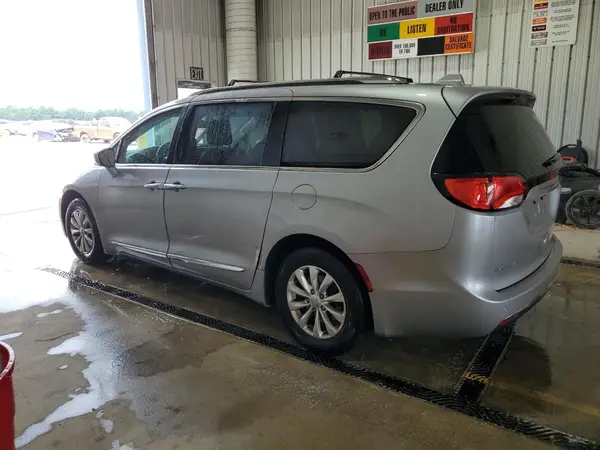 2C4RC1BG7JR110520 2018 CHRYSLER PACIFICA - Image 2