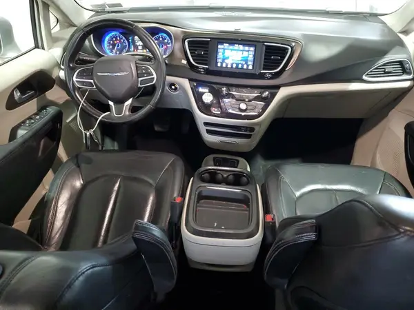 2C4RC1BG7JR110520 2018 CHRYSLER PACIFICA - Image 8