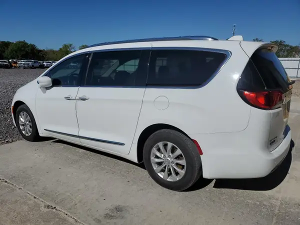 2C4RC1BG7JR113661 2018 CHRYSLER PACIFICA - Image 2