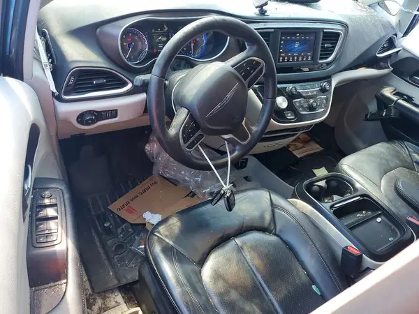 2C4RC1BG7JR114745 2018 CHRYSLER PACIFICA - Image 8