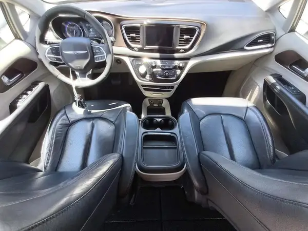 2C4RC1BG7JR119492 2018 CHRYSLER PACIFICA - Image 8