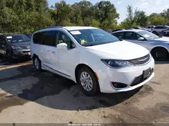 2C4RC1BG7JR120948 2018 CHRYSLER PACIFICA