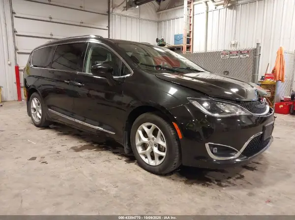 2C4RC1BG7JR123817 2018 CHRYSLER PACIFICA - Image 1
