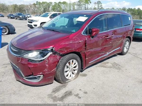 2C4RC1BG7JR133070 2018 CHRYSLER PACIFICA - Image 2