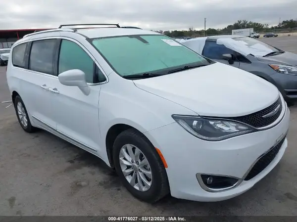 2C4RC1BG7JR141430 2018 CHRYSLER PACIFICA - Image 1