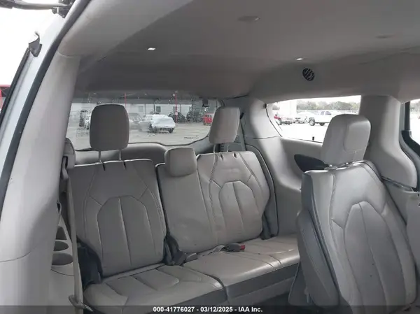 2C4RC1BG7JR141430 2018 CHRYSLER PACIFICA - Image 8