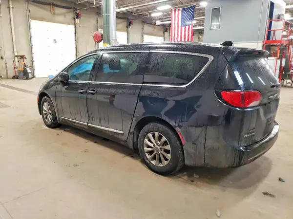 2C4RC1BG7JR142965 2018 CHRYSLER PACIFICA - Image 2