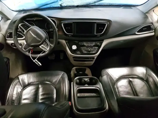 2C4RC1BG7JR142965 2018 CHRYSLER PACIFICA - Image 8