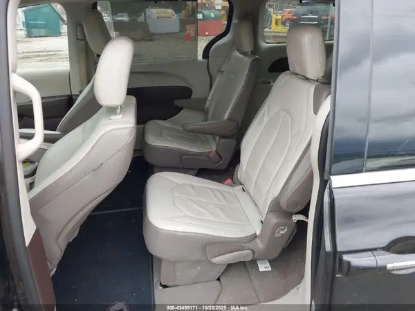 2C4RC1BG7JR148765 2018 CHRYSLER PACIFICA - Image 8