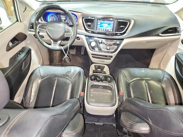 2C4RC1BG7JR149379 2018 CHRYSLER PACIFICA - Image 8