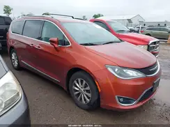 2C4RC1BG7JR171981 2018 CHRYSLER PACIFICA