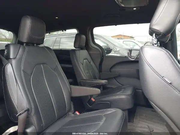 2C4RC1BG7JR174430 2018 CHRYSLER PACIFICA - Image 8