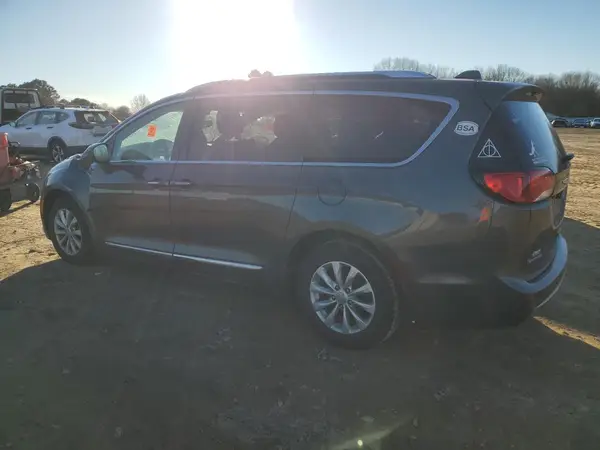 2C4RC1BG7JR185802 2018 CHRYSLER PACIFICA - Image 2