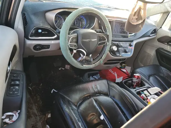 2C4RC1BG7JR185802 2018 CHRYSLER PACIFICA - Image 8