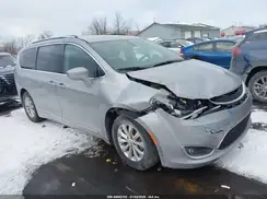 2C4RC1BG7JR192958 2018 CHRYSLER PACIFICA