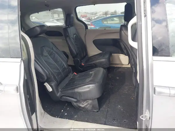 2C4RC1BG7JR192958 2018 CHRYSLER PACIFICA - Image 8