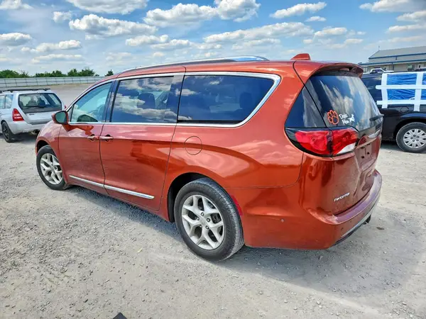 2C4RC1BG7JR212142 2018 CHRYSLER PACIFICA - Image 2