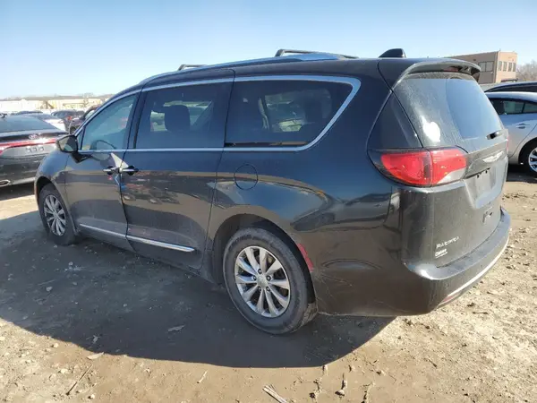 2C4RC1BG7JR214103 2018 CHRYSLER PACIFICA - Image 2