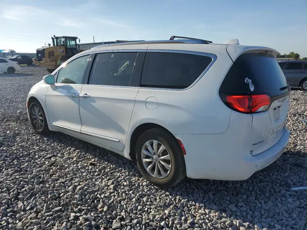 2C4RC1BG7JR217325 2018 CHRYSLER PACIFICA - Image 2