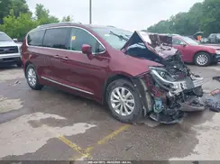 2C4RC1BG7JR217518 2018 CHRYSLER PACIFICA