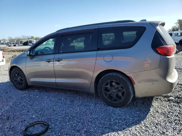 2C4RC1BG7JR217969 2018 CHRYSLER PACIFICA - Image 2