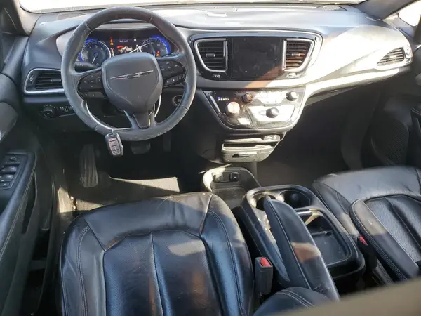 2C4RC1BG7JR217969 2018 CHRYSLER PACIFICA - Image 8