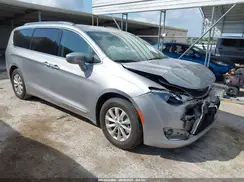 2C4RC1BG7JR246131 2018 CHRYSLER PACIFICA