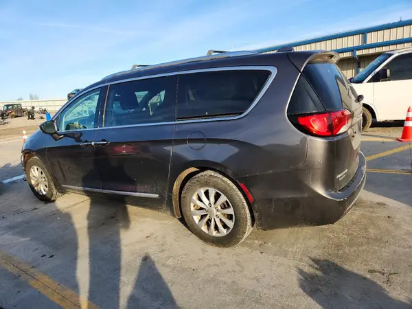 2C4RC1BG7JR252933 2018 CHRYSLER PACIFICA - Image 2