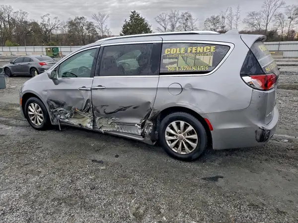 2C4RC1BG7JR257243 2018 CHRYSLER PACIFICA - Image 2