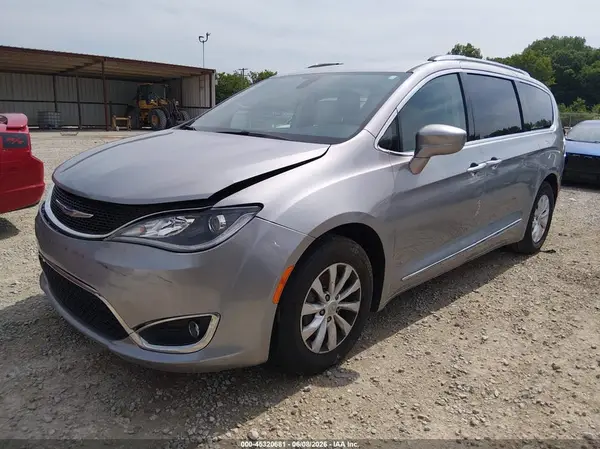 2C4RC1BG7JR260854 2018 CHRYSLER PACIFICA - Image 2