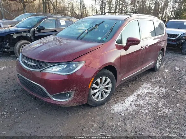 2C4RC1BG7JR269330 2018 CHRYSLER PACIFICA - Image 2