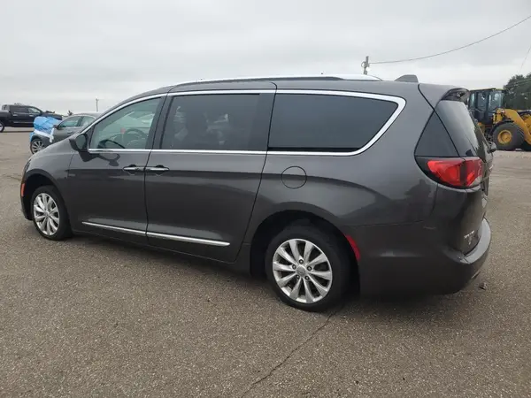 2C4RC1BG7JR279727 2018 CHRYSLER PACIFICA - Image 2