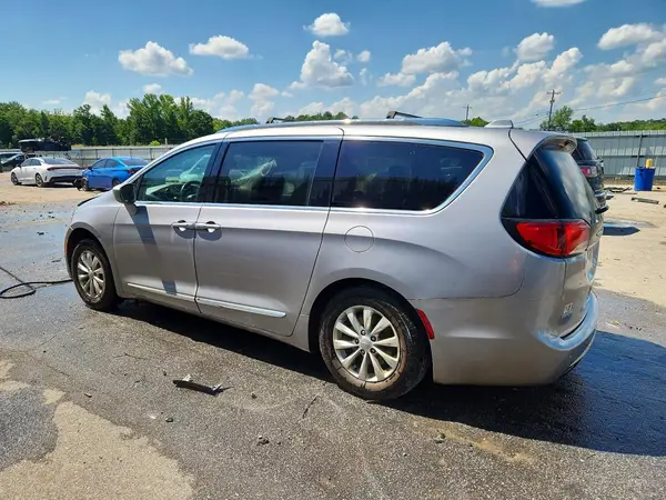 2C4RC1BG7JR290484 2018 CHRYSLER PACIFICA - Image 2