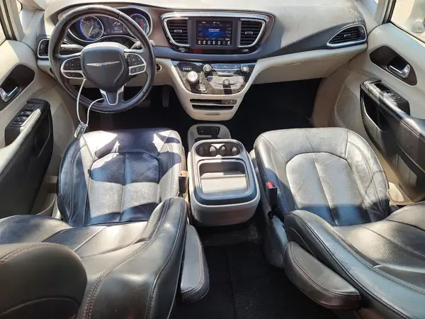 2C4RC1BG7JR290484 2018 CHRYSLER PACIFICA - Image 8
