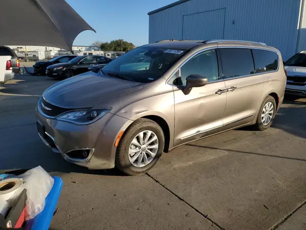 2C4RC1BG7JR292770 2018 CHRYSLER PACIFICA - Image 1