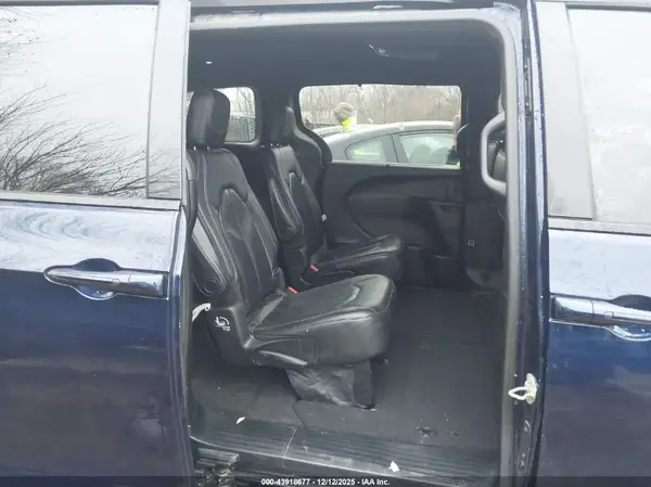 2C4RC1BG7JR292820 2018 CHRYSLER PACIFICA - Image 8