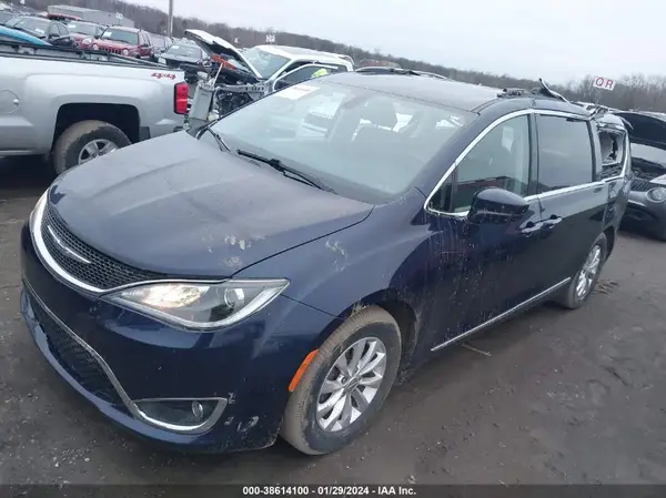 2C4RC1BG7JR293174 2018 CHRYSLER PACIFICA - Image 2